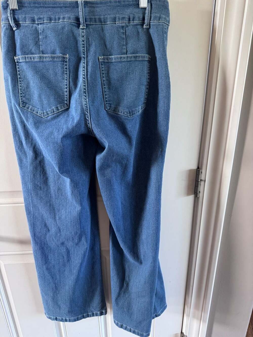Time and Tru Women's Seamed Wide Leg Jeans Size 10 Blue - Picture 2 of 4